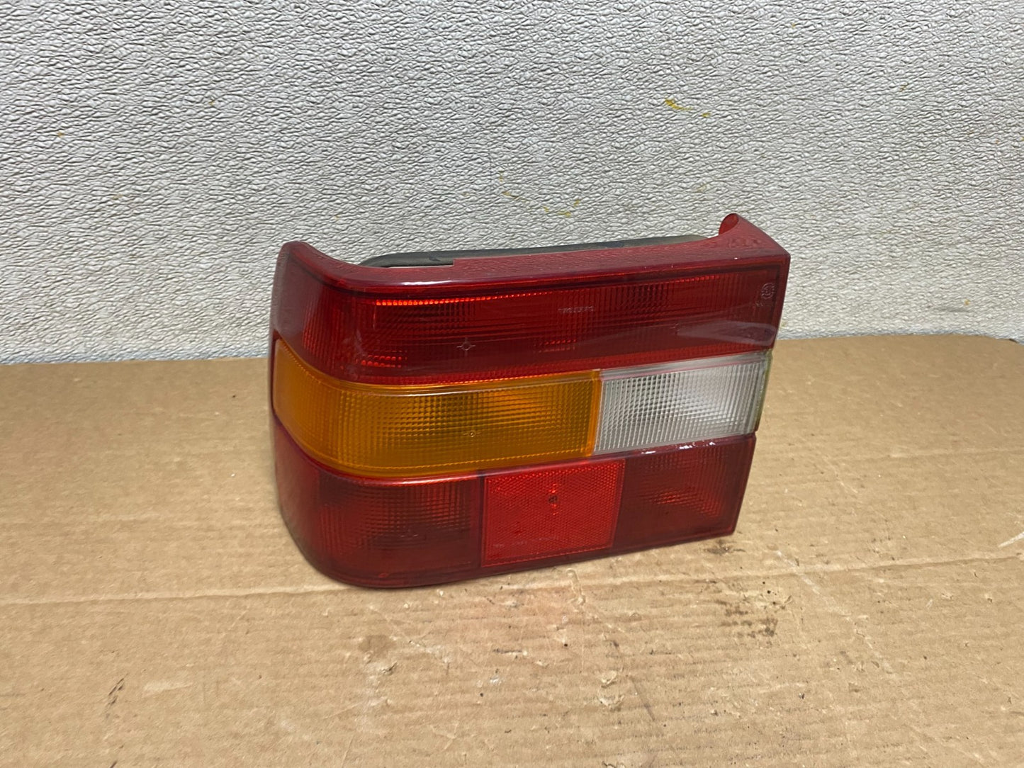 1993 to 1994 Volvo 850 Sedan Left Driver LH Tail Light OEM Z1461 DG0