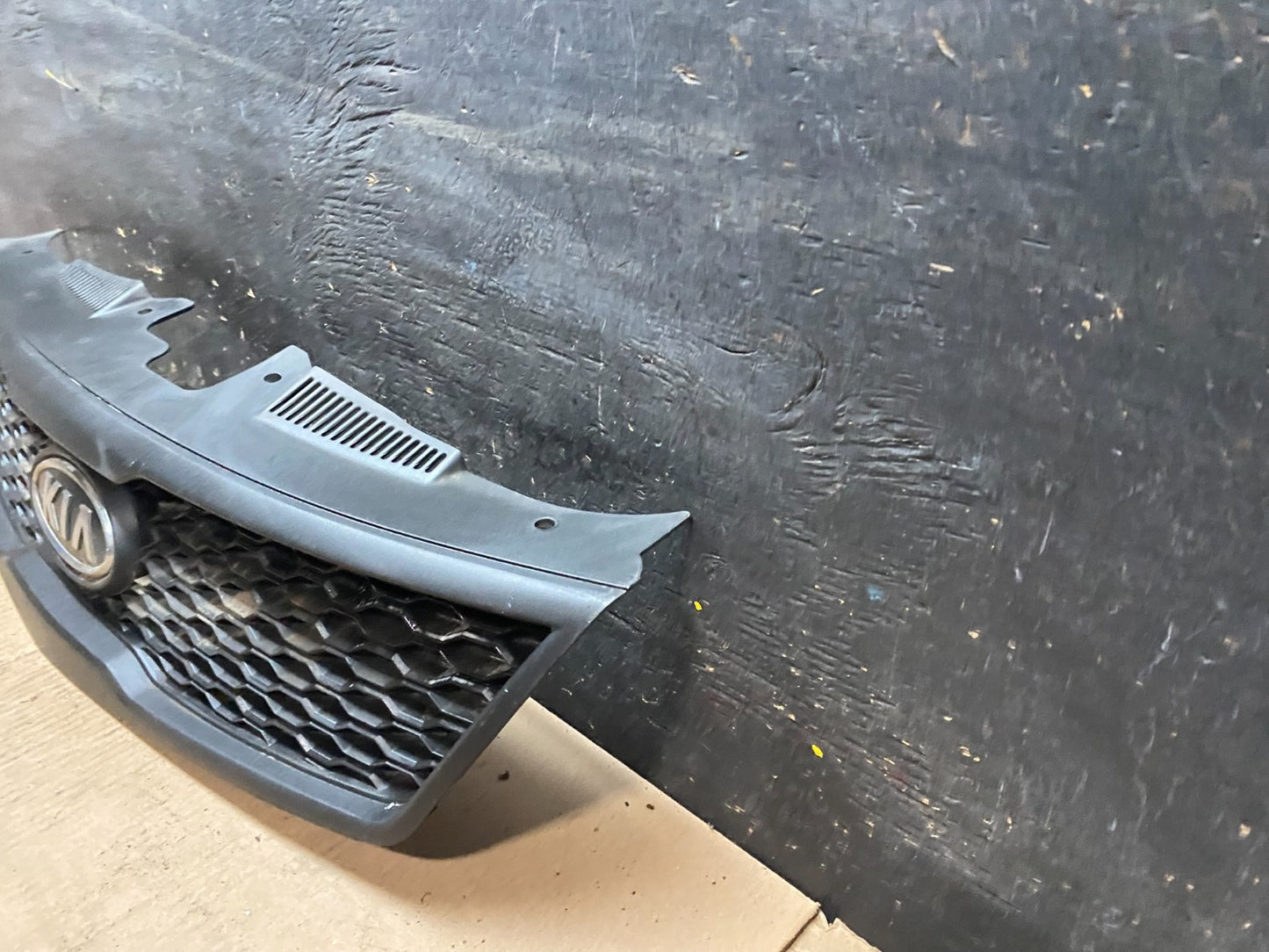 2010 to 2012 Kia Forte Koup Front Upper Grill Grille T0314 DG1