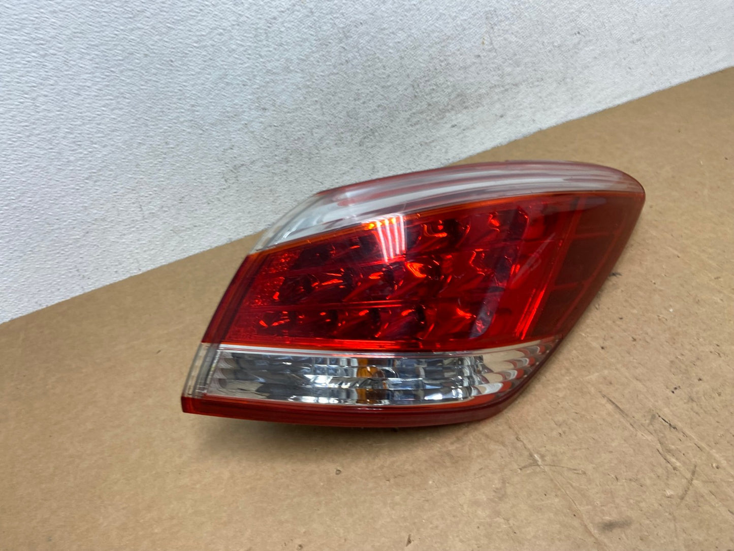 2011 - 2014 Nissan Murano Right Passenger Side RH Tail Light AD6222 LK2
