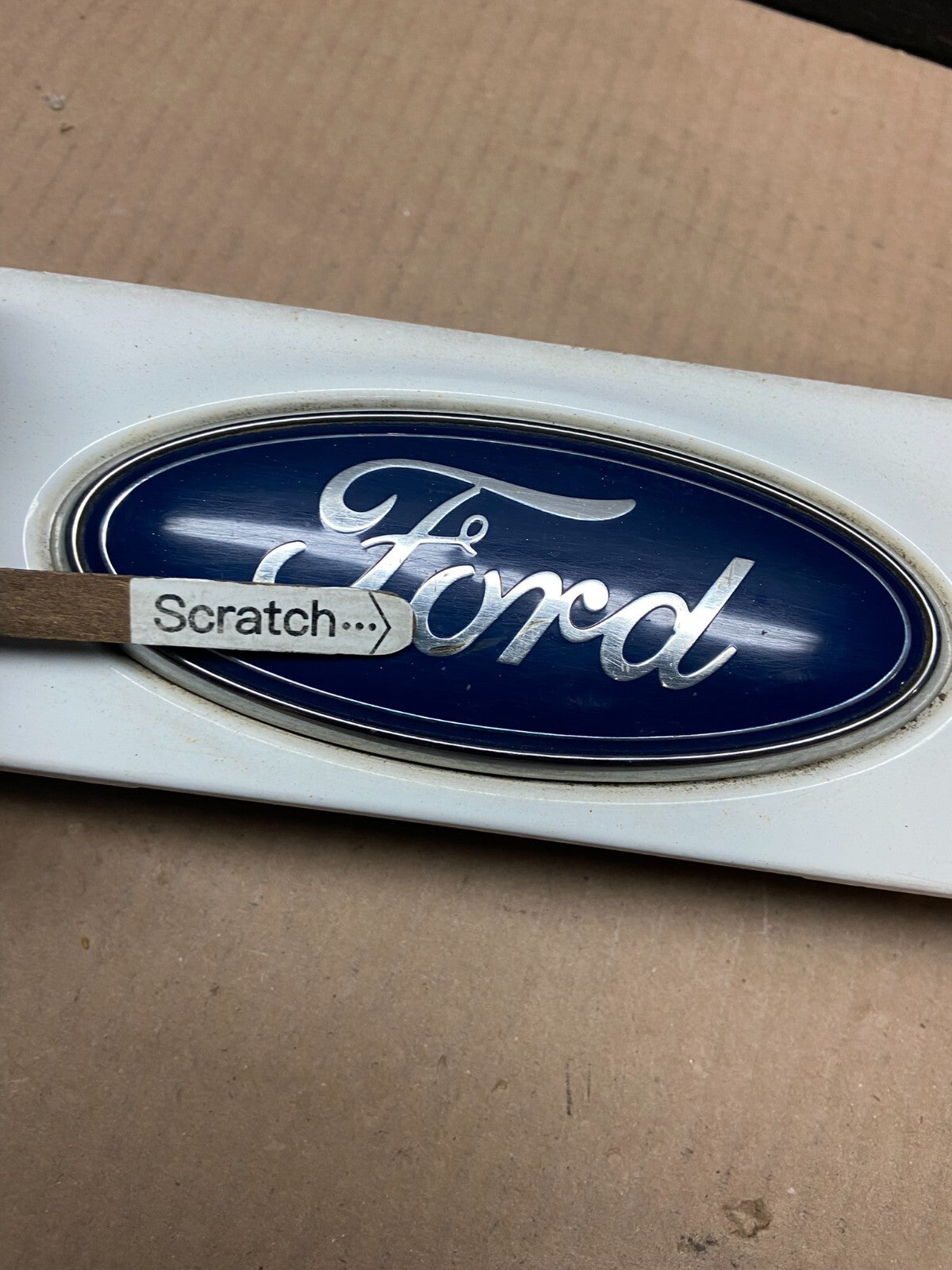 2013 to 2016 Ford Escape Rear Trunk Molding Trim E8598 PS5