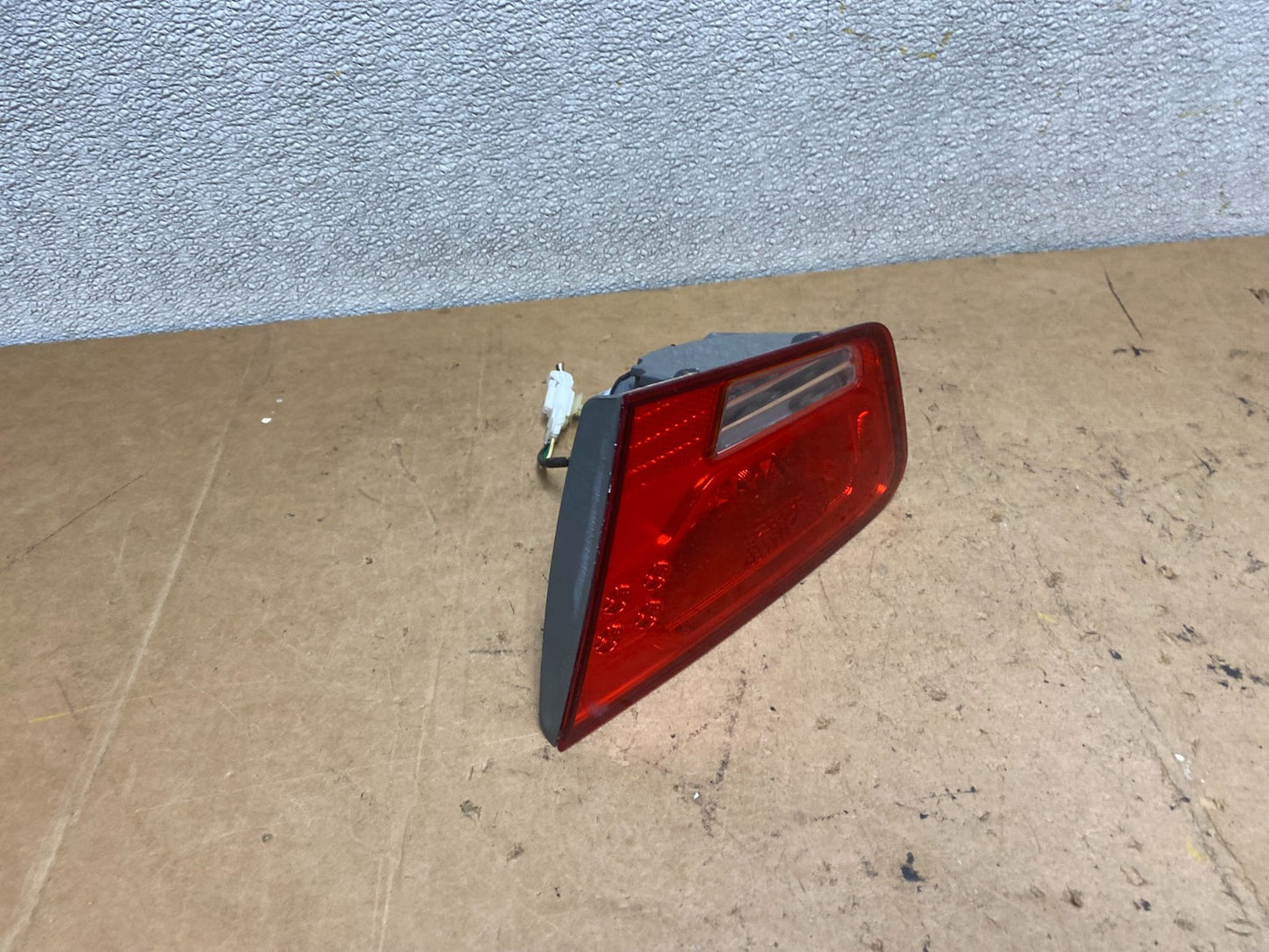 2010 to 2013 Kia Forte Right Passenger RH Side Tail Light Inner Oem X6665 DW2
