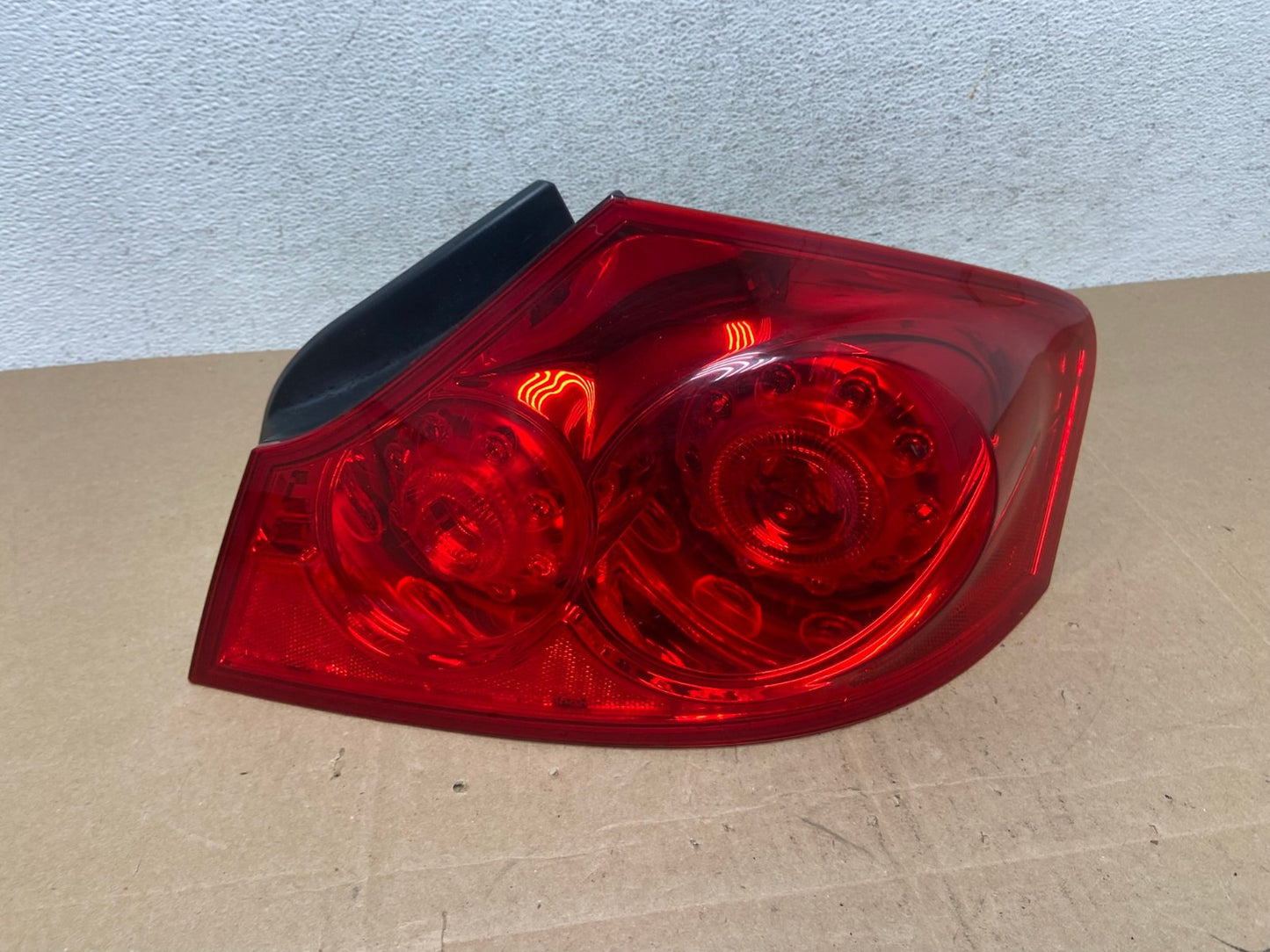 2007 to 2013 Infiniti G35 G37 Sedan Right Passenger Rh Tail Light AE5001 LK0