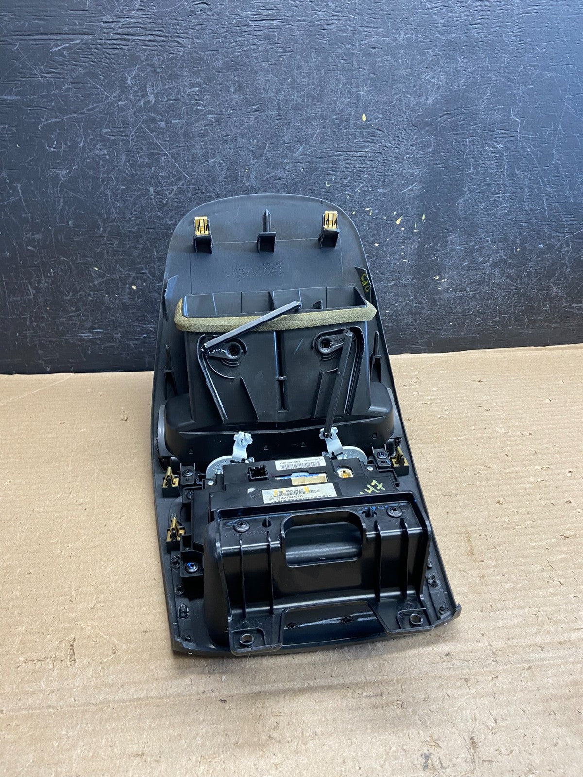 2011-2019 Dodge Journey 4.3 Radio AM/FM AH3964 DG3