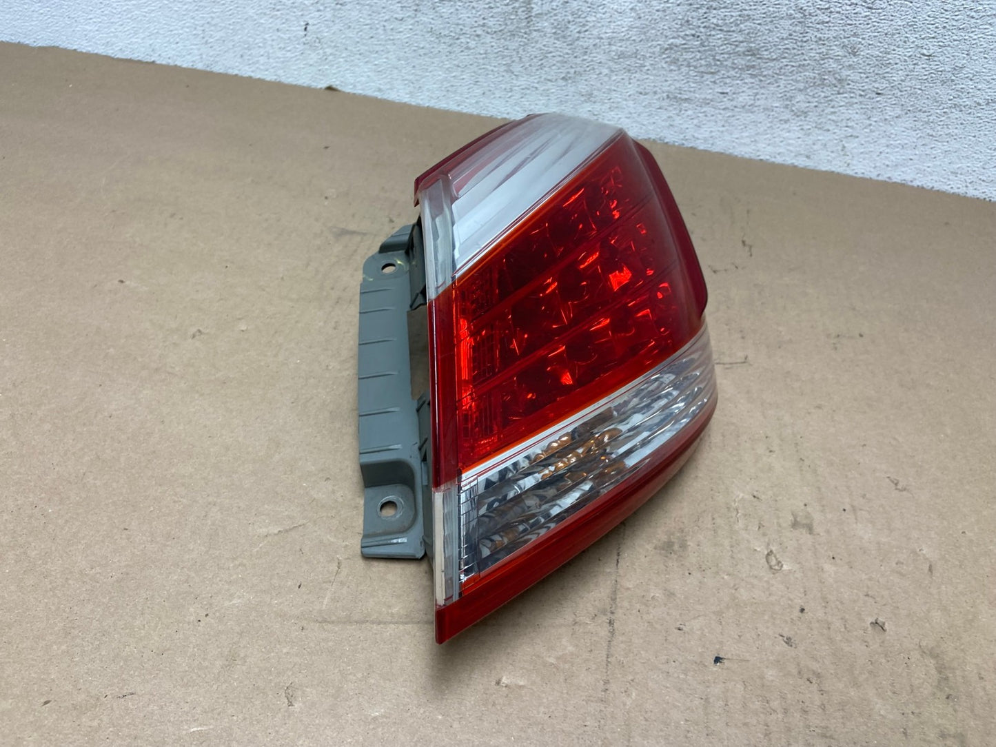 2011 - 2014 Nissan Murano Right Passenger Side RH Tail Light AG4597 LK2