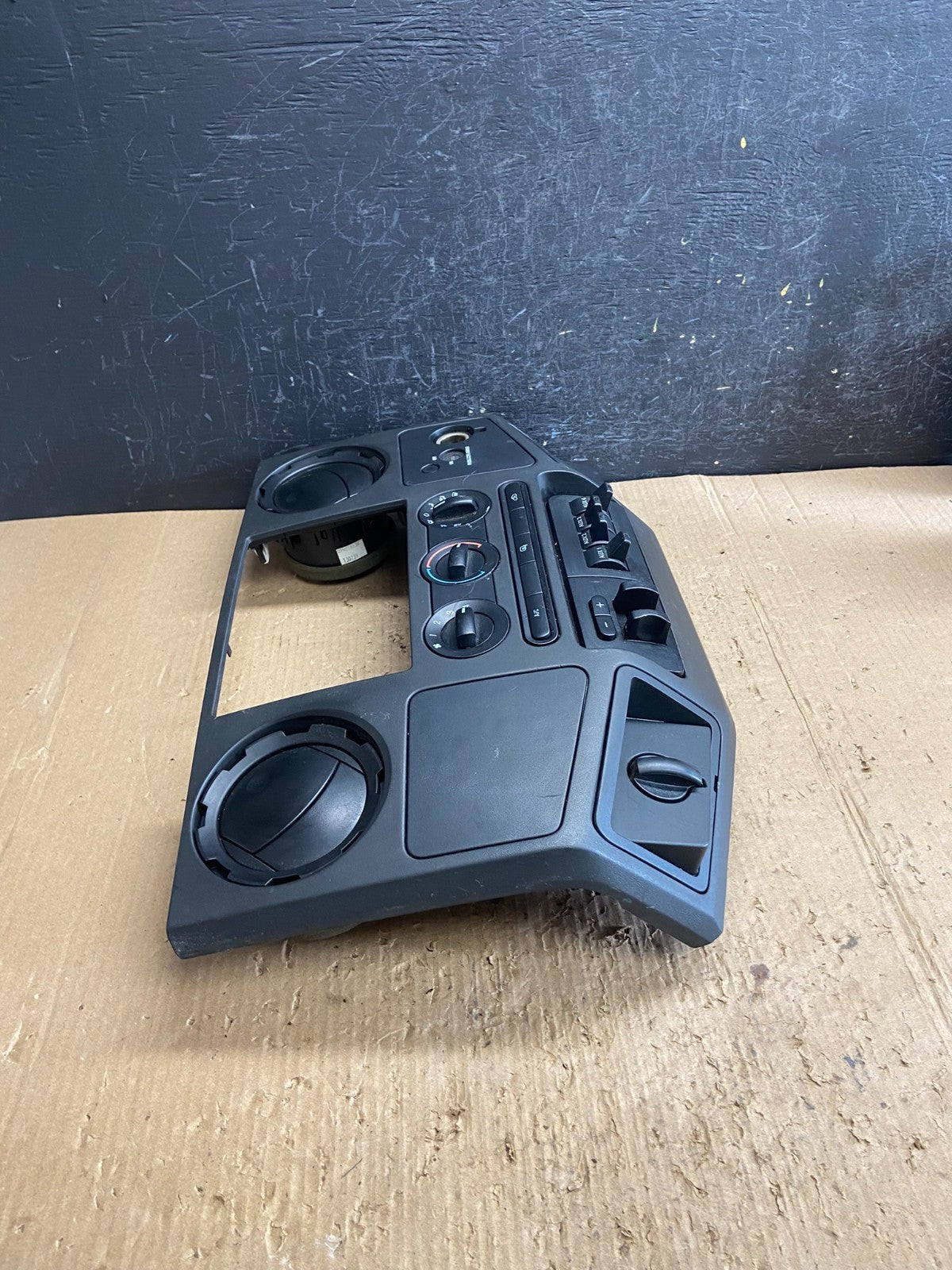 2008-2010 Ford F250 F350 Radio Climate Control Radio Bezel Trim Panel af1504 DG1