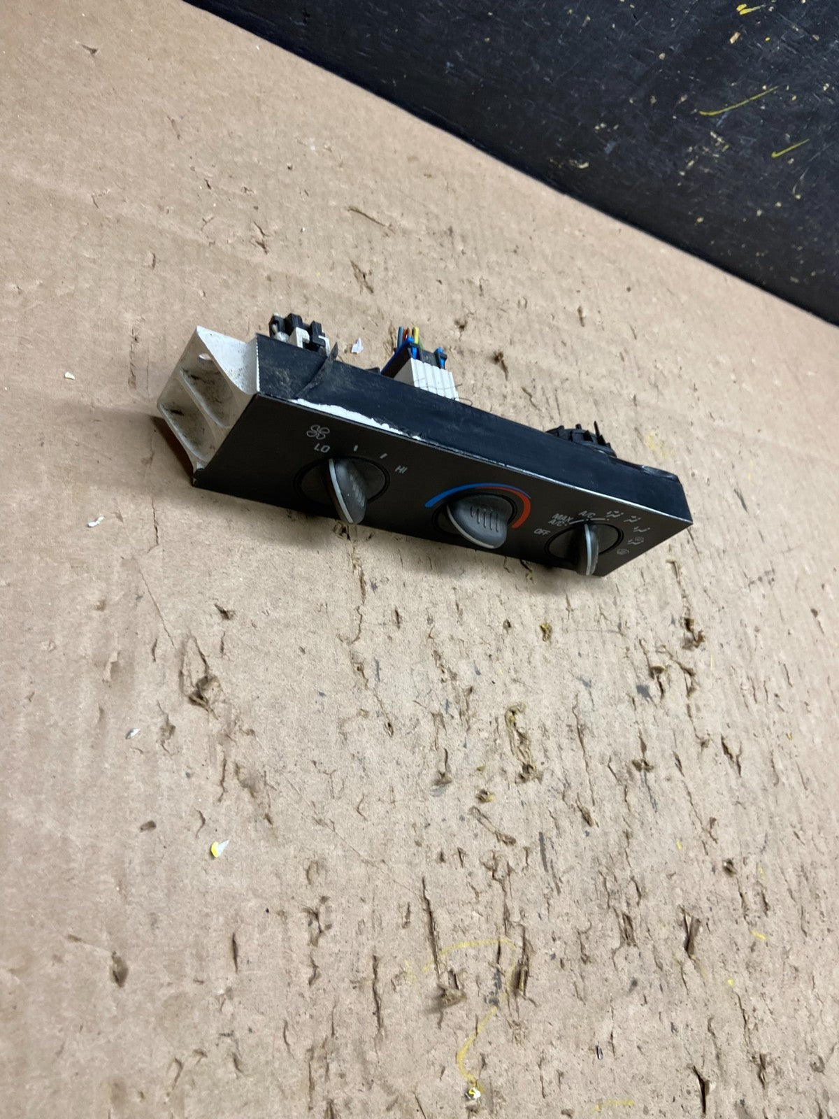 2001 - 2007 GMC Chevrolet Astro Express Climate Control A/C T6148 DG1