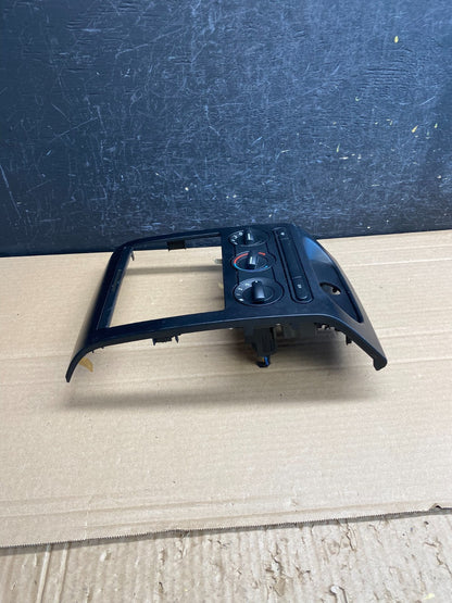 2004 to 2008 Ford F150 Radio Climate Dash Bezel Surround Black AF9993 DG1