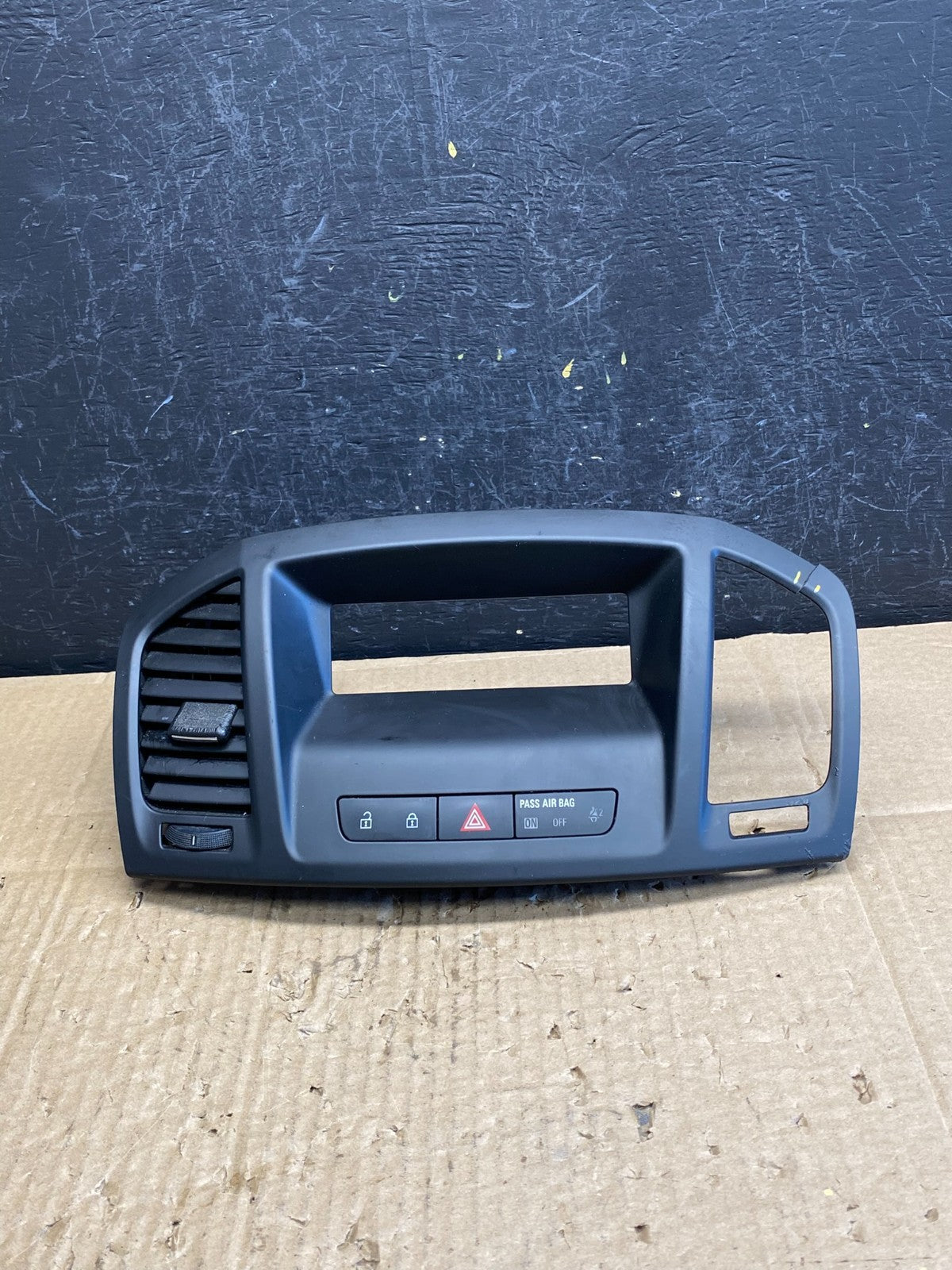 2011 - 2017 Buick Regal 2.4L Dash Display Info Air Vent Bezel Trim AC9646 DG0