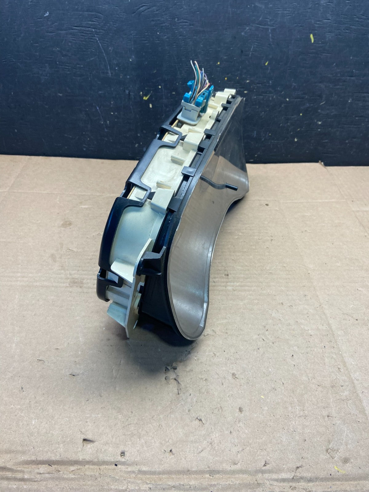 2002 GMC Yukon Speedometer Cluster Gauge Q2234 DG1