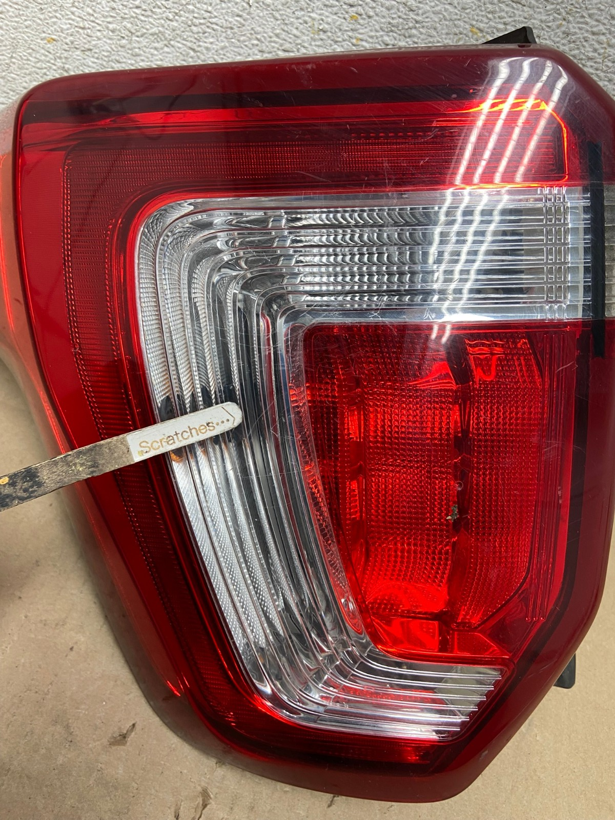 2016 to 2019 Ford Explorer Left Driver Lh Side Tail light AH2159 LK3