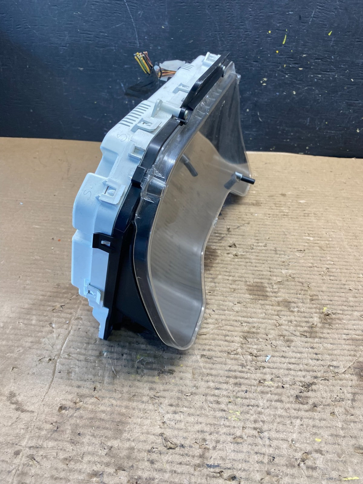 2011 to 2013 Ford E150 E250 E350 VAN Gauge Speedometer Cluster R2719 DG1