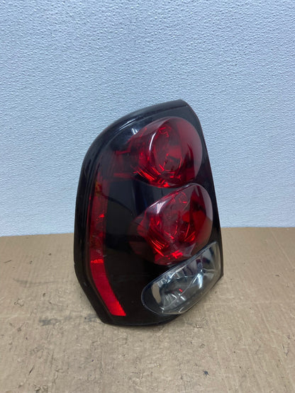 2002 to 2009 Chevrolet Trailblazer Left Driver LH Side Tail Light AB8618 LK2