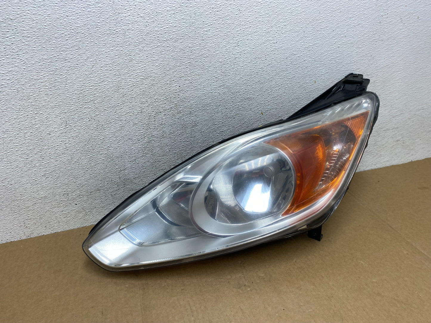 2013 to 2016 Ford C-MAX Left Driver LH Side Headlight AF9498 DW2