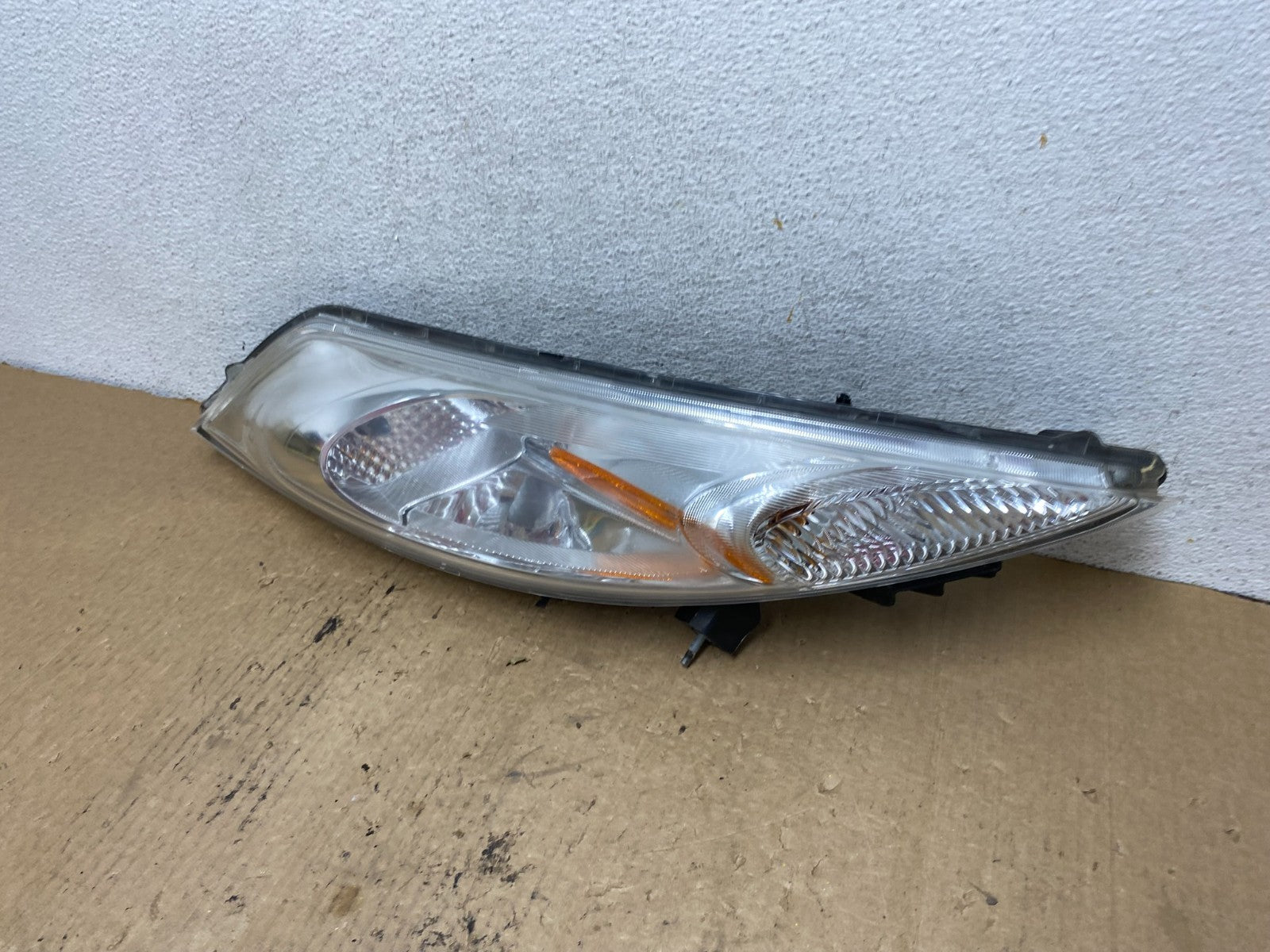 2011-2014 Nissan Juke Turn Signal Headlight Right Passenger RH Halogen AG2454 DW1