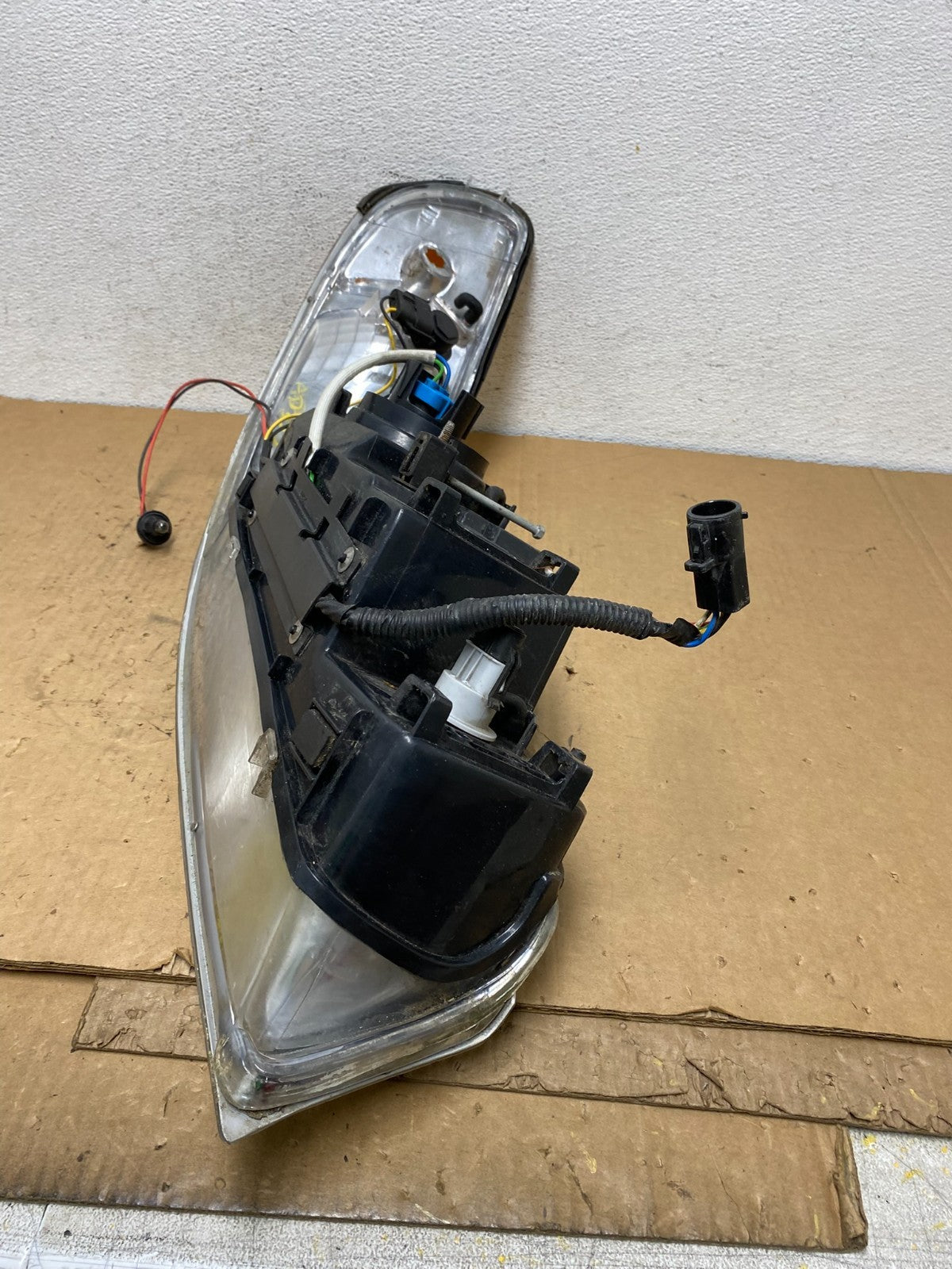 1999-2001 Lincoln & Town Car Left Driver LH Headlight Halogen AD3231 DW7