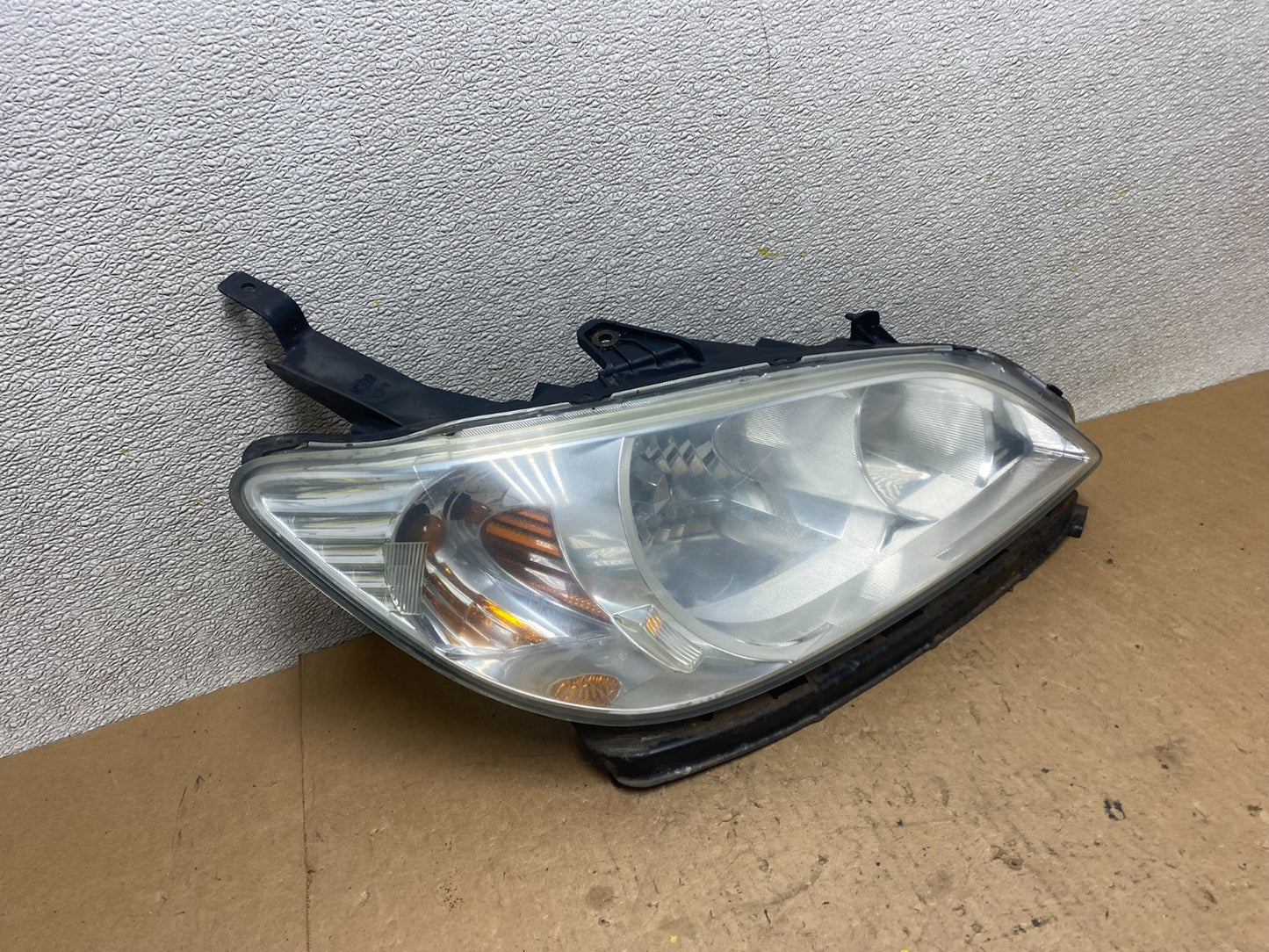 2004 2005 Honda Civic Sedan Headlight Halogen Right Passenger Rh Z7920 DW2