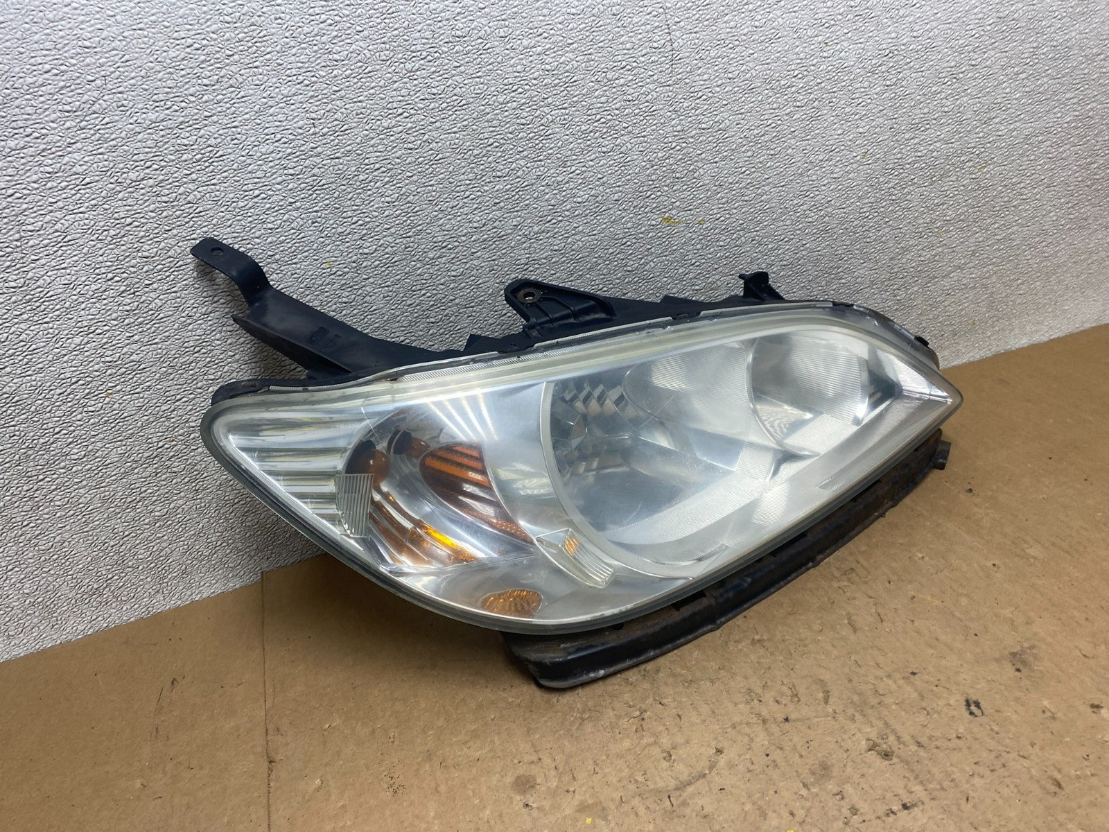 2004 2005 Honda Civic Sedan Headlight Halogen Right Passenger Rh Z7920 DW2