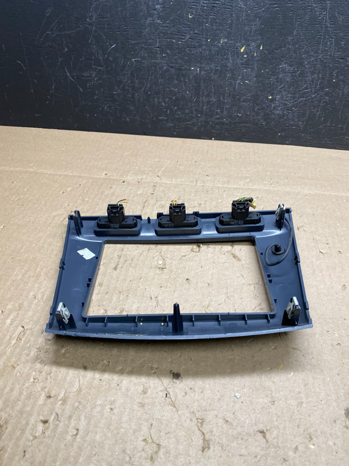2010 to 2012 Ford Transit Connect Dash Radio Bezel ac6596 DG5