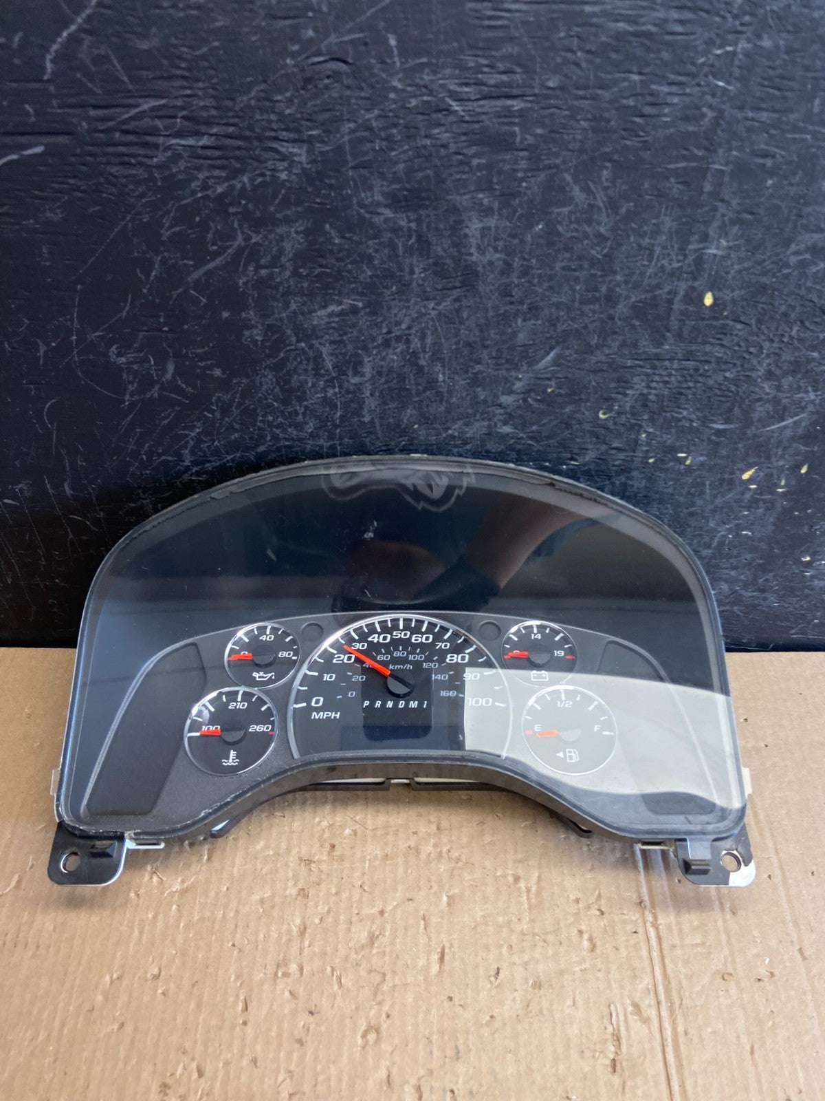 2010 - 2012 Chevrolet Express 2500 3500 Speedometer Cluster Gauge AE4142 DG0