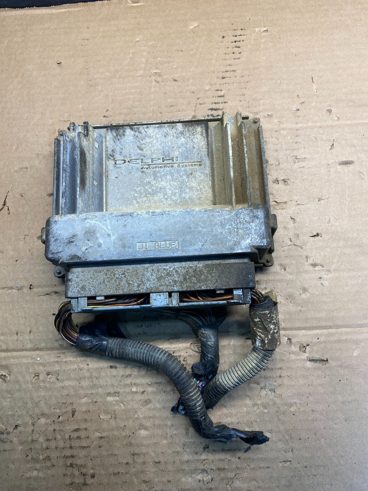 2003-2006 Chevrolet Tahoe Silverado Engine Control Unit Module ECM ECU AD9390 DG1