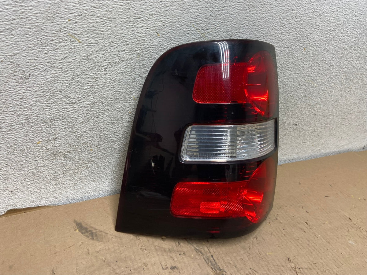 2006 to 2010 Ford Explorer Left Driver Lh Side Tail light AH2136 LK1