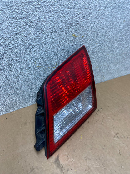 2002-2004 Infiniti i35 Inner Right Passenger Rh Side Tail Light OEM Z6894 DW2