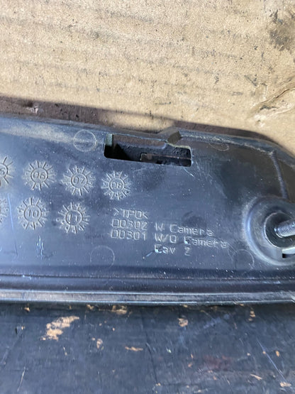2008-2012 Buick Enclave Trunk Lid Finish Panel Moulding w/ Camera OEM S5844 DG11