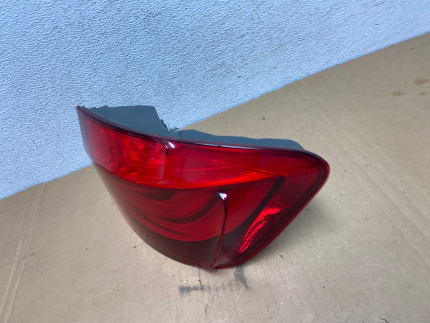 2011 2012 2013 BMW 5 Series F10 Right Passenger Rh Side Tail Light AD2644 LK1