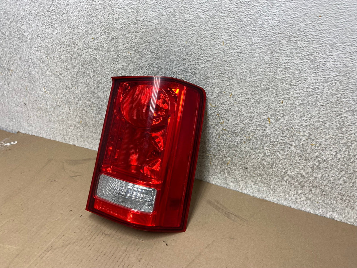 2009 to 2015 Honda Pilot Right Passenger Rh Side Tail light AH6708 LK2