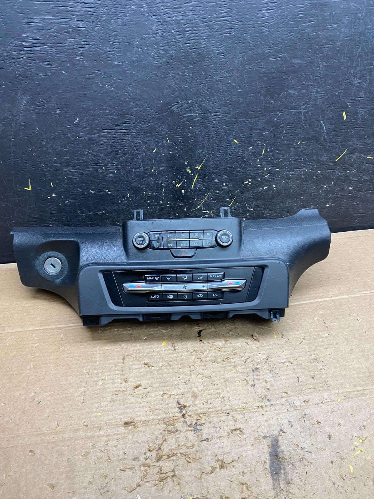 2020 to 2023 Ford Explorer Radio Climate Control Panel Trim x1118 DG0