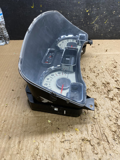 2007 2008 Ford  Expedition Speedometer Cluster Gauge OEM v7529 DG2