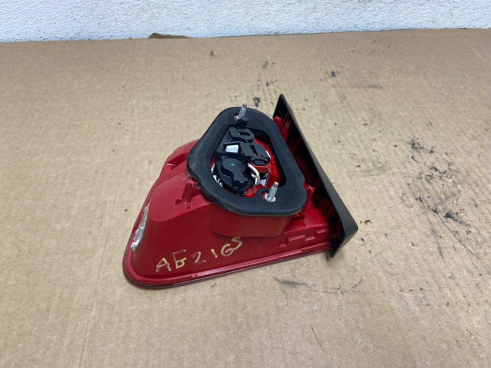 2012-2017 Volkswagen Tiguan Left Driver LH Side Inner Tail Light AG2163 LK5
