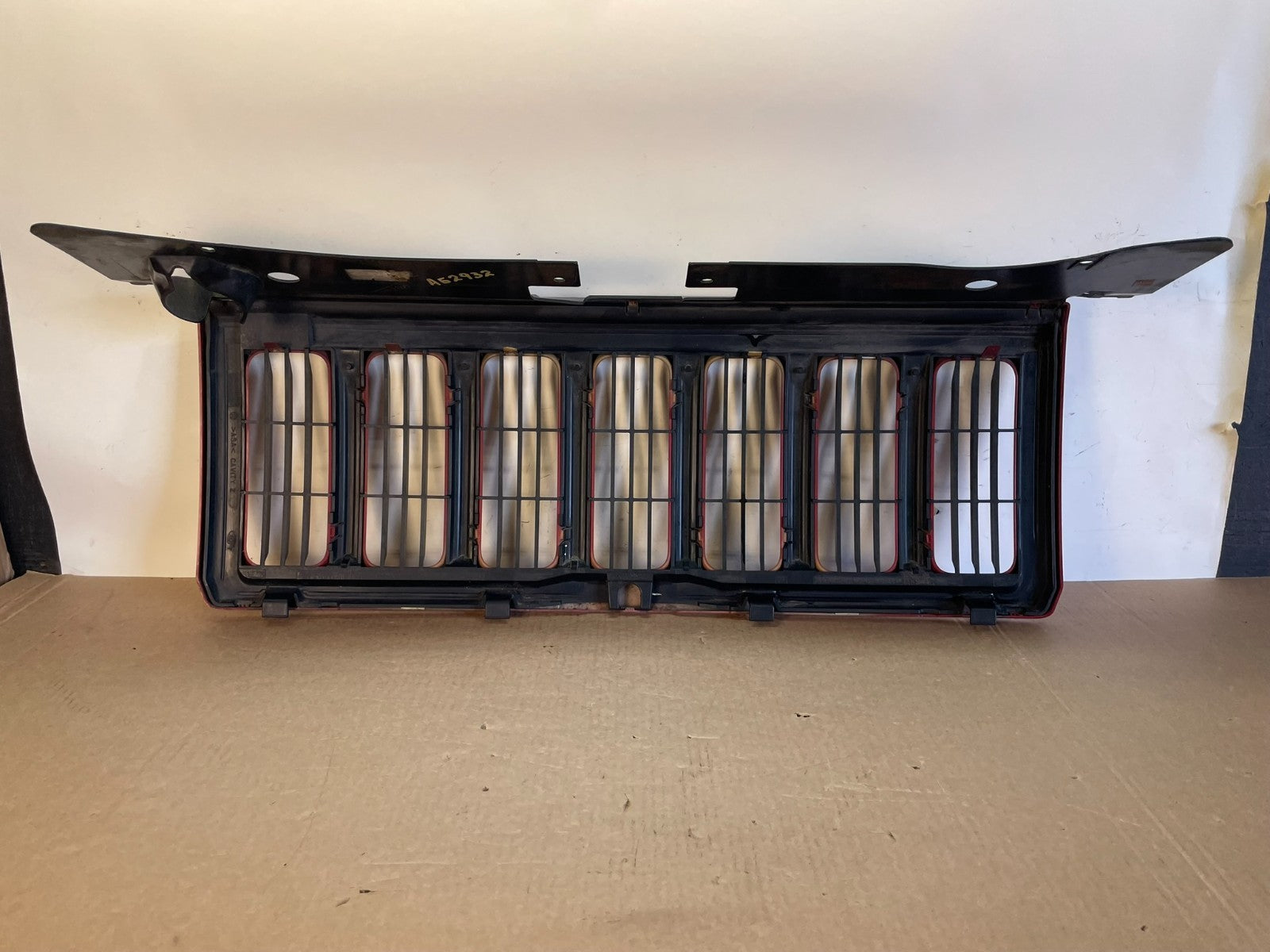 2006 to 2010 Jeep Commander Front Upper Grill Grille AG2932 DG3