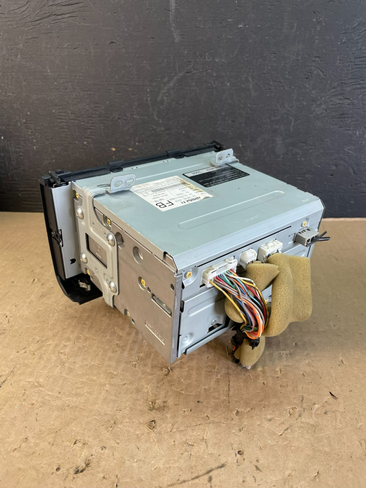 2008-2009 Nissan Rogue Bose Radio Stereo 6 Disc Changer CD Player AD59294