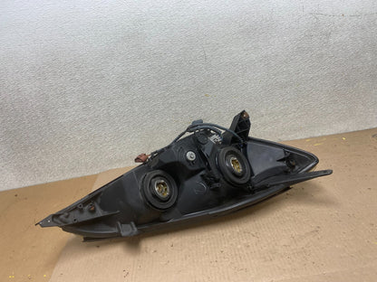 2004-2005 Toyota Sienna Left Driver LH Side Halogen Headlight AA0610 DW5
