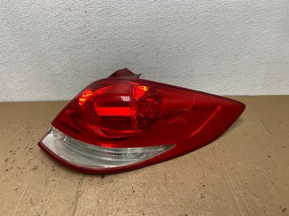2012 2013 2014 Hyundai Veloster Right Passenger RH Tail light AC7341 DW0