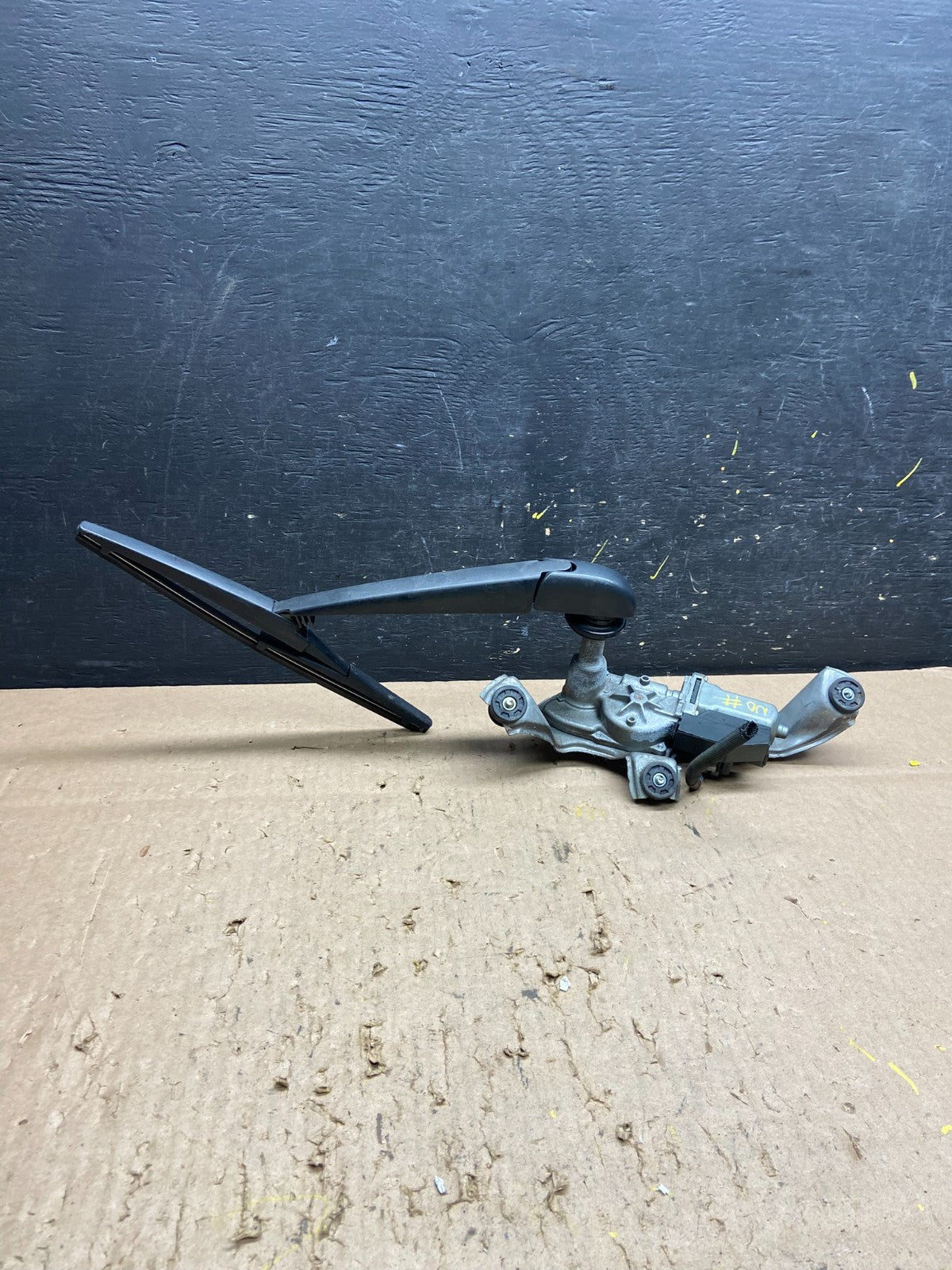2012 to 2017 Toyota Prius V Rear Wiper Windshield Motor t6227 DG3