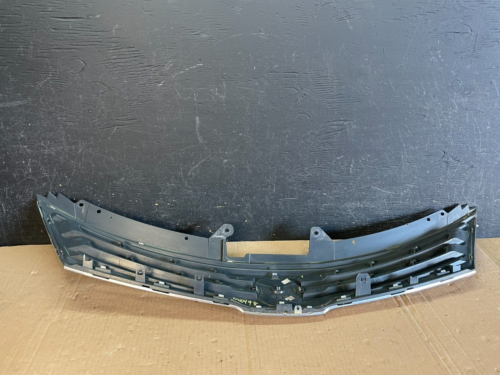 2007 2008 2009 Nissan Versa Sedan Front Upper Grill Grille AD8498 DG6