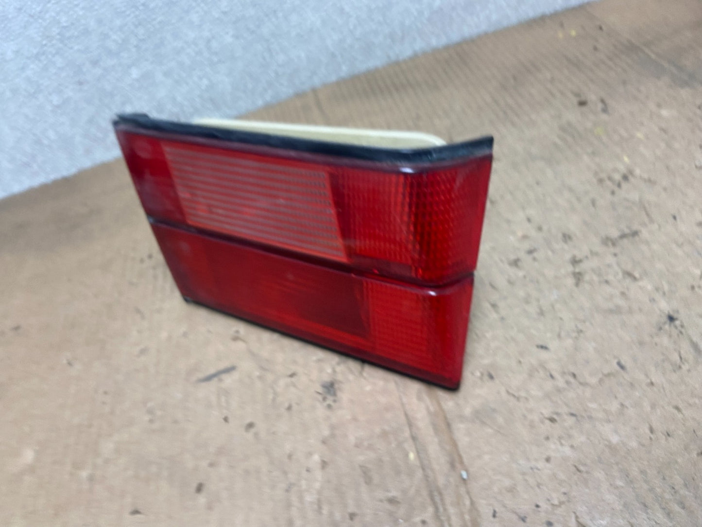 1989-1995 Bmw 5-Series E34 Left Driver LH Inner Tail Light Oem aa6696 DG1
