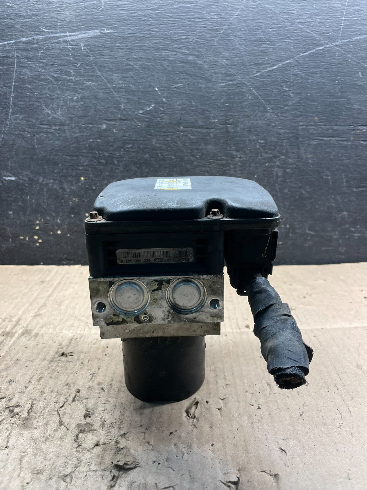2008 to 2010 BMW 5 Series ABS Pump Control Module T7544 DG0