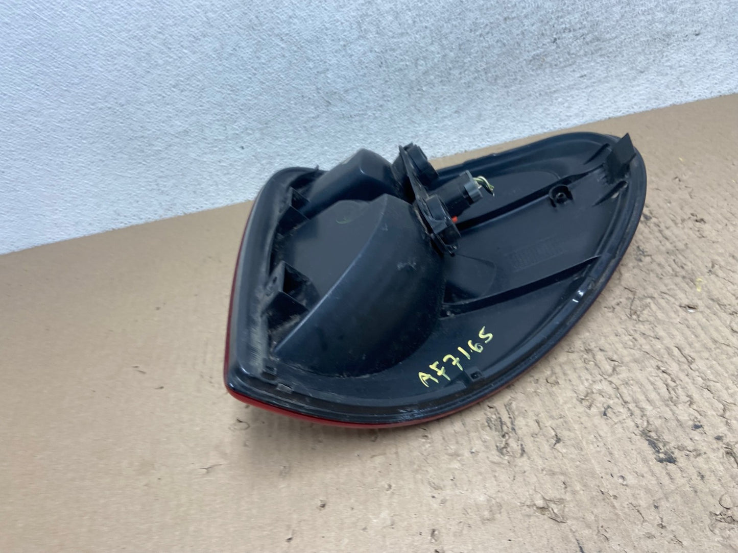 2004 to 2007 Dodge Grand Caravan Left Driver Lh Tail Light AF7165 LK4