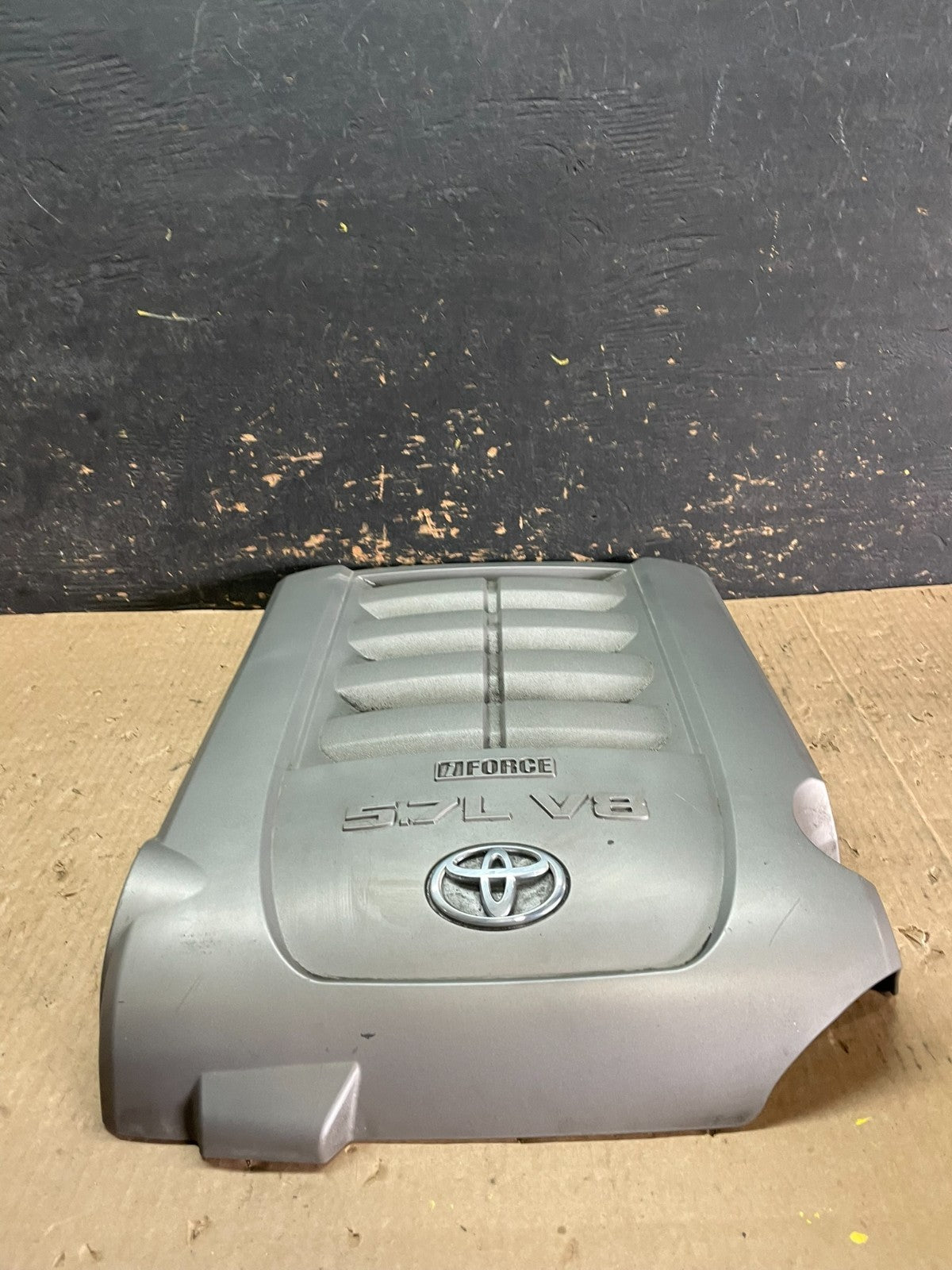 2000 to 2006 Toyota Tundra Sequoia 4.7L V8 Engine Motor Top Front Cover z3388 DG3