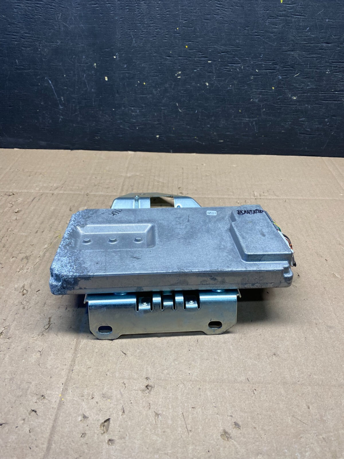 2015 to 2021 Jeep Grand Cherokee Radio Audio Amplifier Module 68444324AB L90892