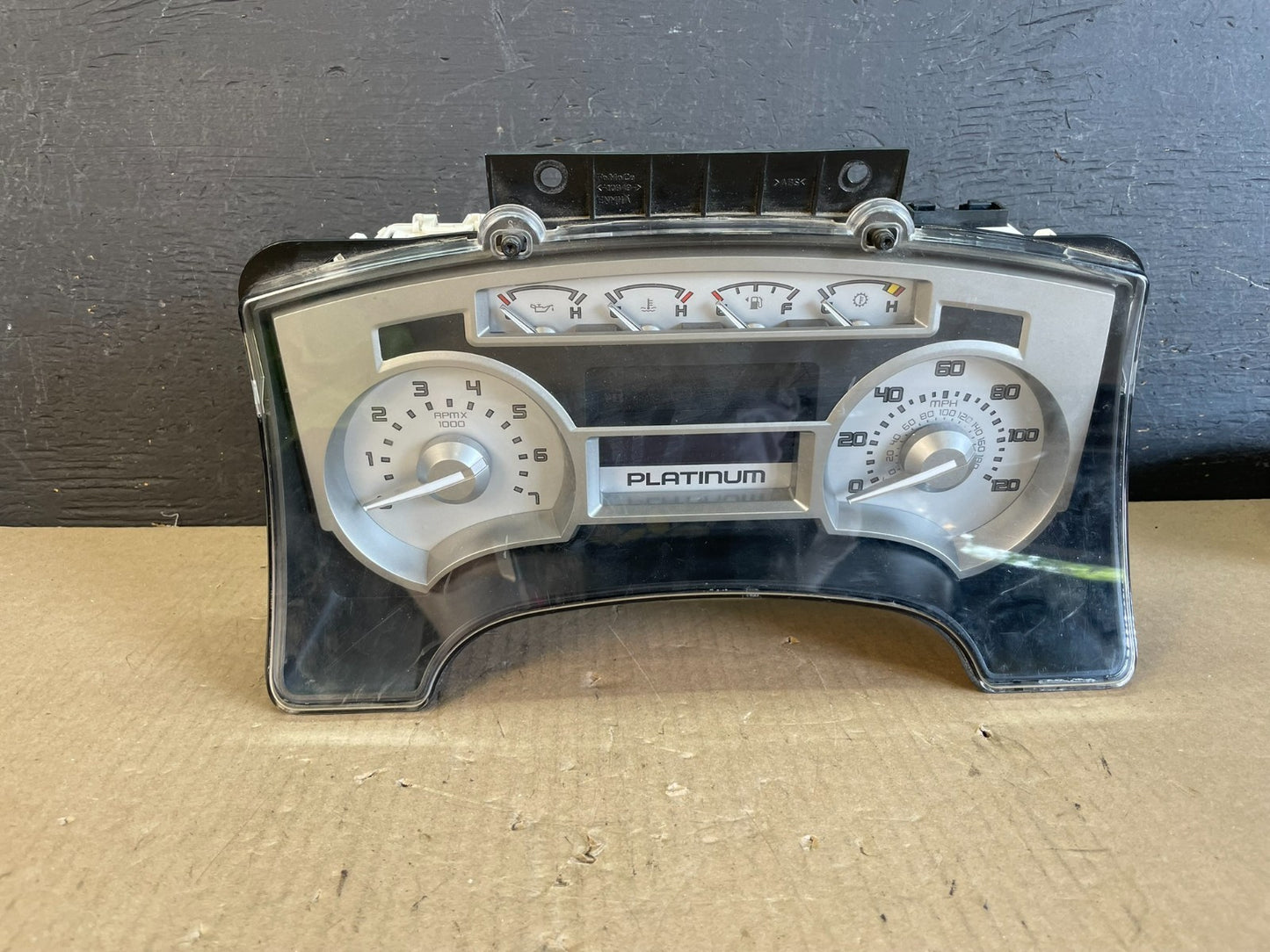 2009 to 2010 Ford F150 Platinium Speedometer Gauge Cluster AE33030