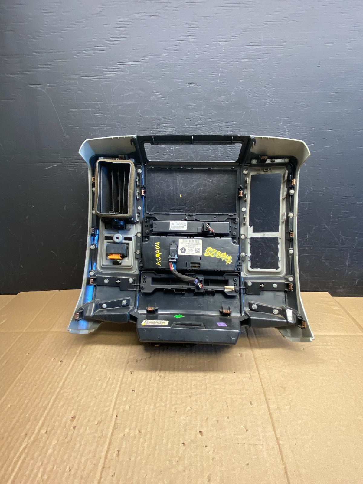 2009 to 2012 Dodge Ram 1500 Center Dash Radio Screen Climate Panel ac9404 DG5