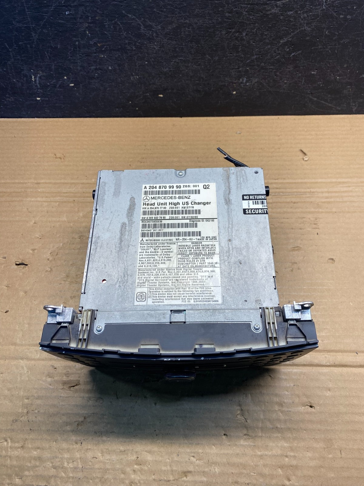 2008-2011 Mercedes W204 C300 C350 Navi Command Radio DVD CD Audio ae4807 DG3