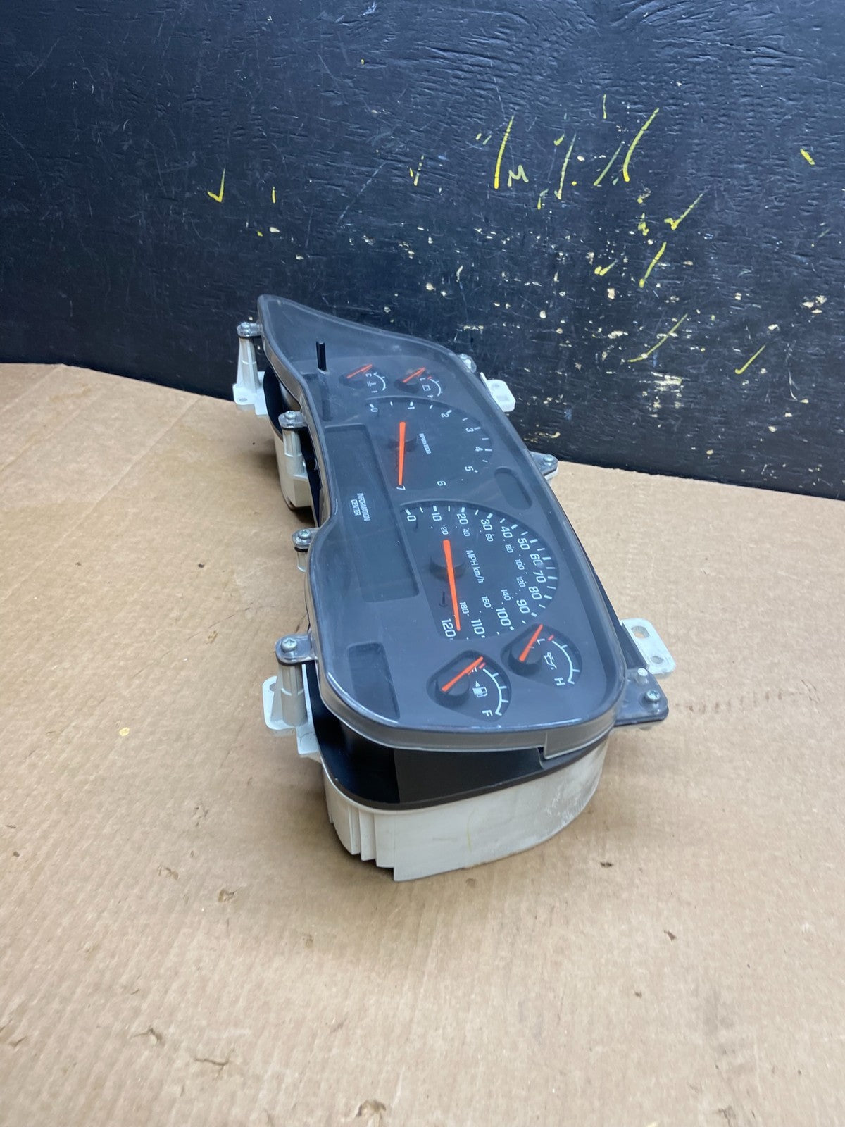 2004 Dodge Dakota Instrument Speedometer Gauge Cluster OEM Z4113 DG2