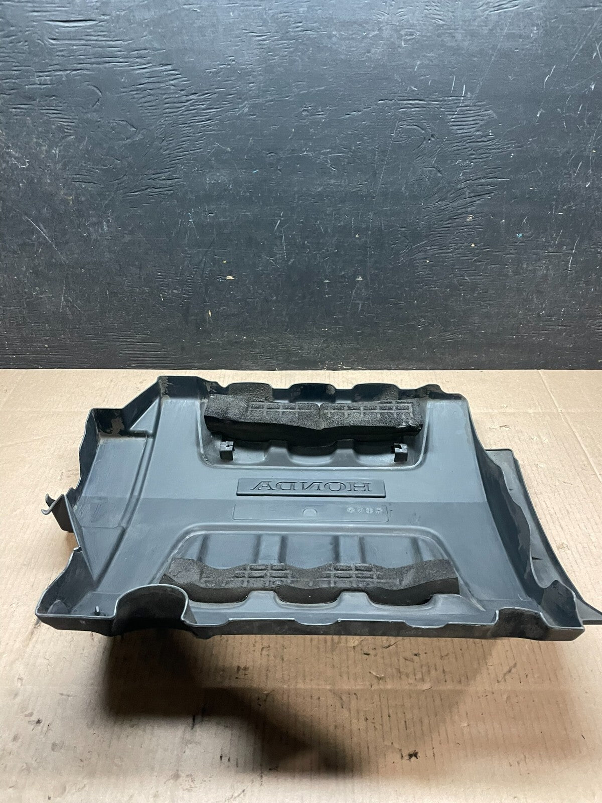 2005 to 2007 Honda Odyssey Black Engine Cover OEM J6936 DG4