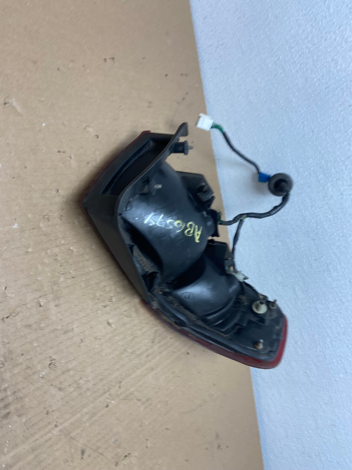 1995 - 1996 Toyota Camry Sedan Right Passenger Tail Light Lamp Oem AB6594 LK4