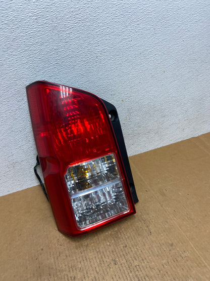 2005 to 2012 Nissan Pathfinder Tail light Left Driver Lh Side AE0518 LK2